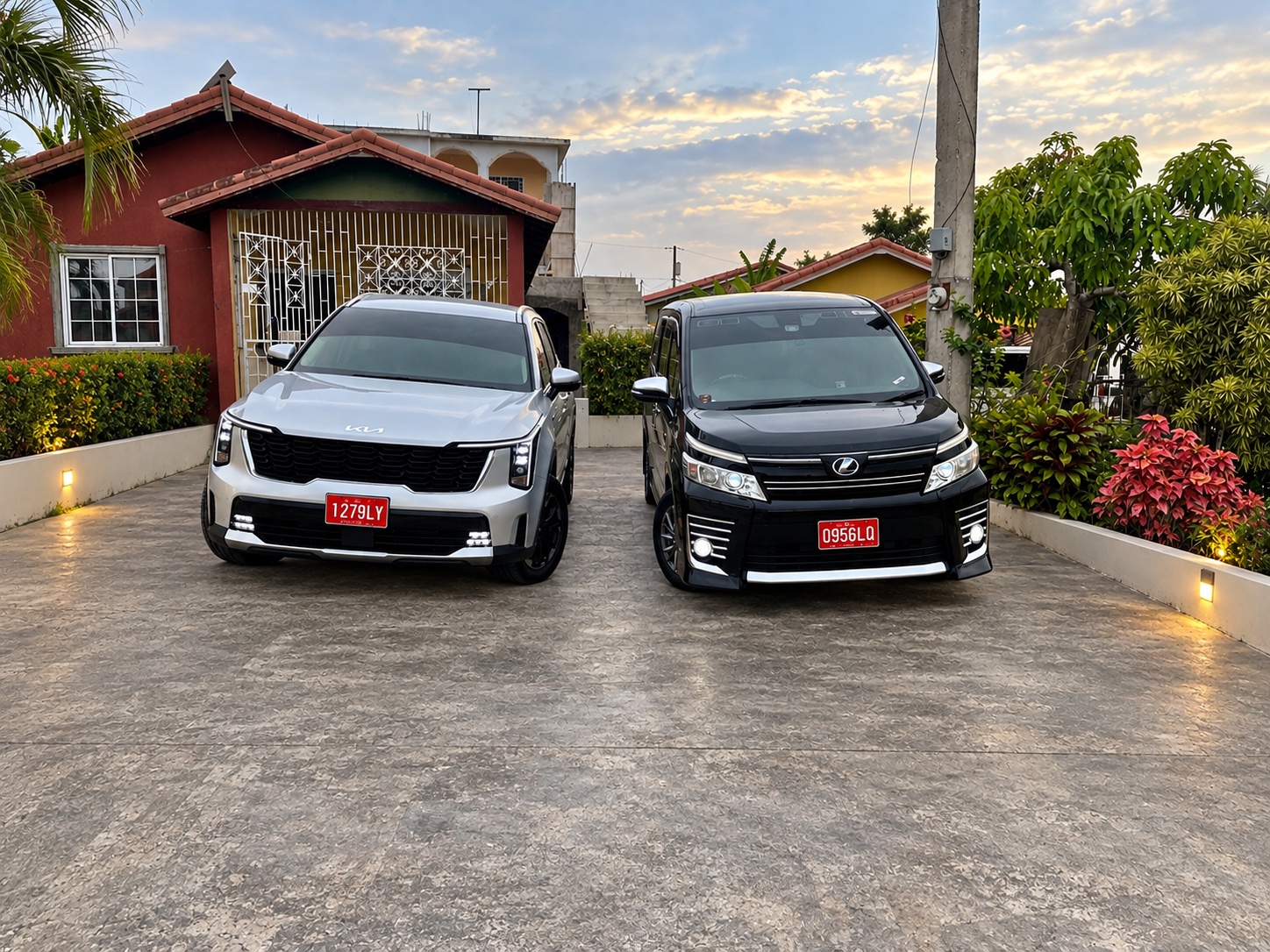 Elite Tours Kia Sorento and Toyota Voxy